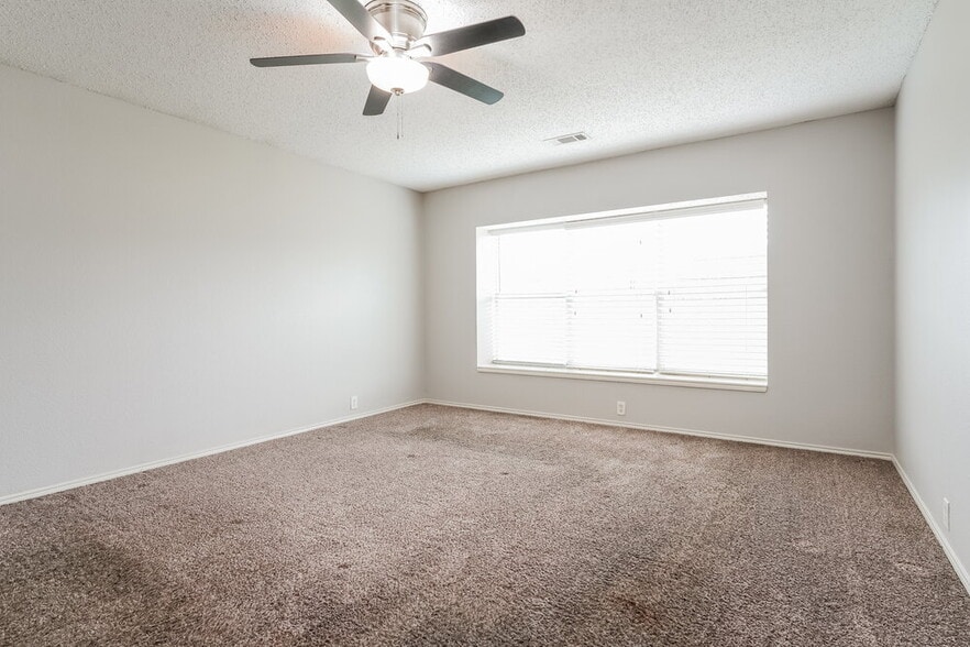 Building Photo - 1514 Wavecrest Dr