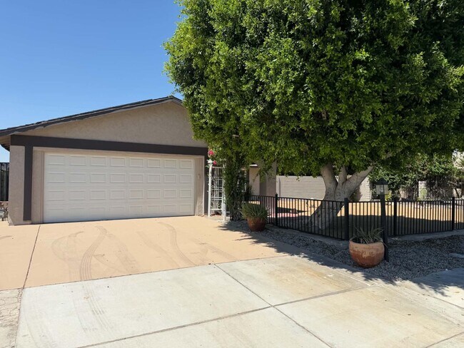 Building Photo - 69150 San Susanna Ave