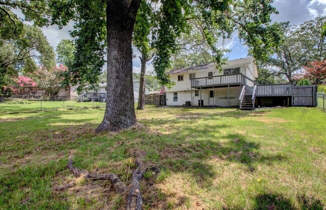 Building Photo - Spacious 4 bed, 2 bath in Sherwood!