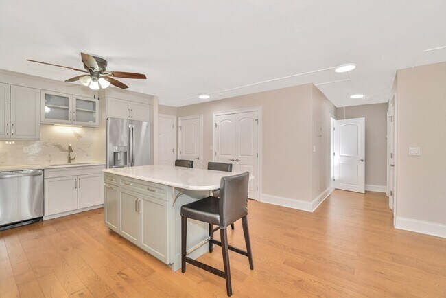 Building Photo - 125 Coolidge Ave