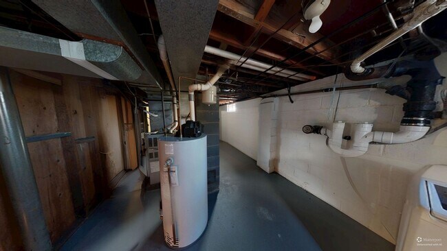 Building Photo - South Colonie Schools 2BR 1BA