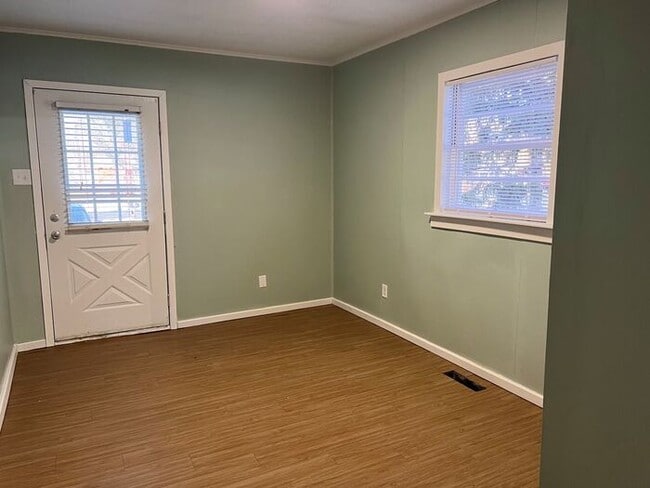 Building Photo - 1 Bedroom Duplex on Terre Hautes North Side