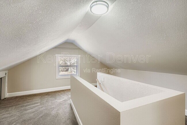 Building Photo - 1010 Jay St