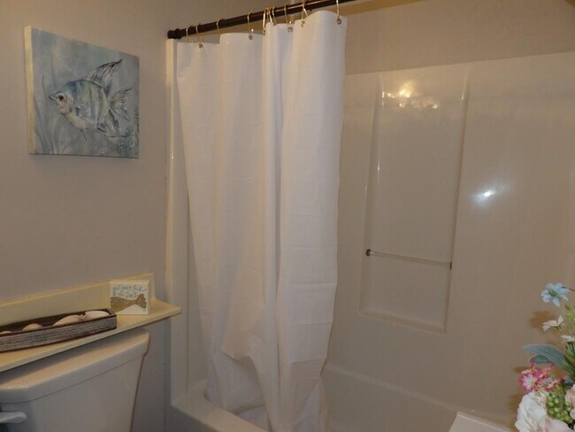 Building Photo - 1100 Possum Trot Rd