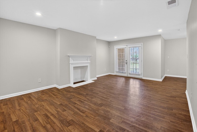 Building Photo - 3575 Oakvale Rd