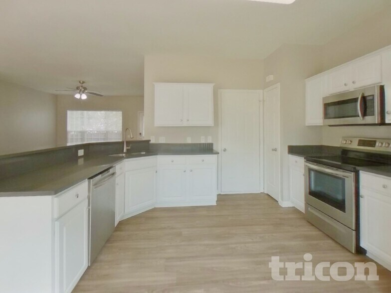 Building Photo - 10816 Rumson Ct