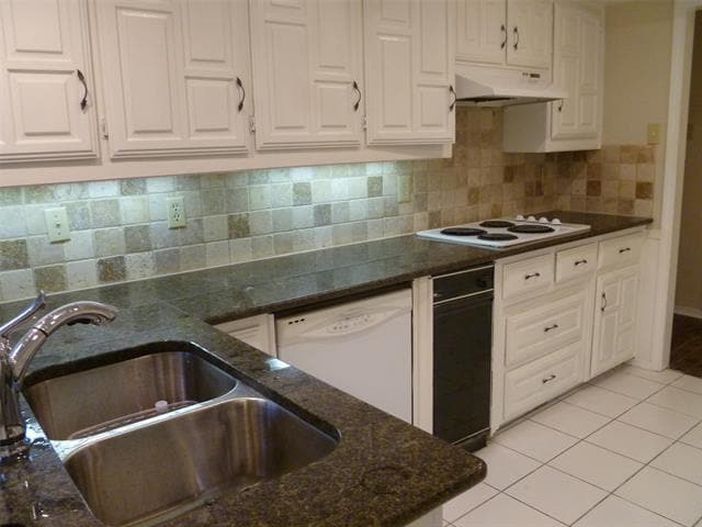 Building Photo - 16361 Lauder Ln