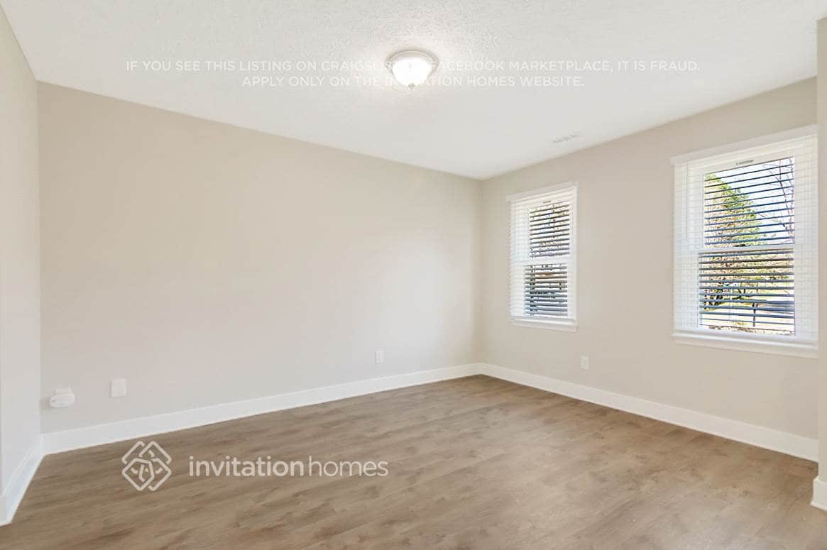 Building Photo - 51 Enesco Cir