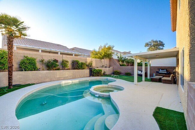 Building Photo - 3733 Horseshoe Mesa St