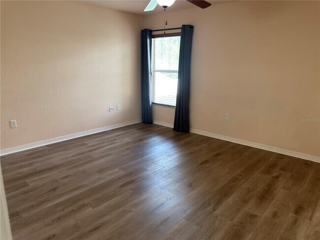 Building Photo - 11340 Southwind Lake Dr