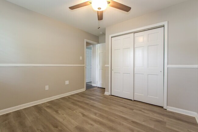 Building Photo - 12 Benedette Dr