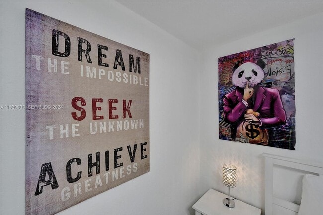 Building Photo - 218 SE 4th St