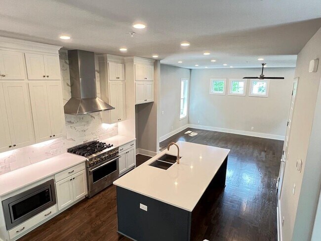 Building Photo - 1819 Huntington Hills Ln NW