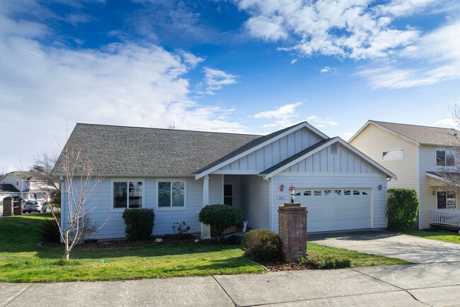 Building Photo - Single Level Three Bedroom Two Bathroom home