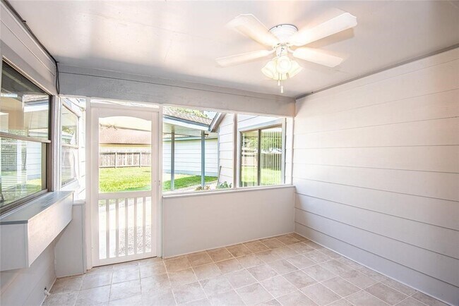 Building Photo - 1518 Durfey Ln