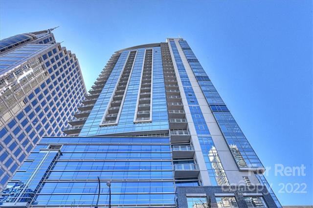 Building Photo - 333 W Trade St
