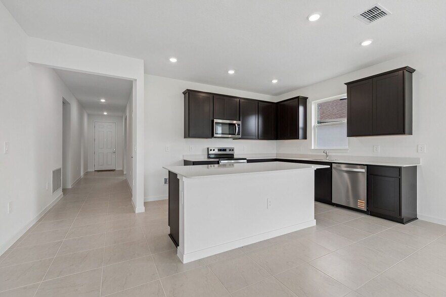 Building Photo - 11243 Sycamore Glen Loop