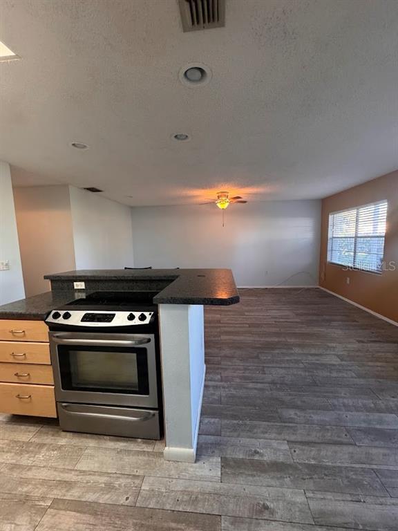 Building Photo - 670 Green Valley Rd