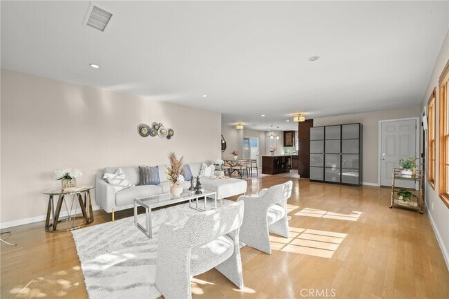 Building Photo - 12313 Alberta Dr