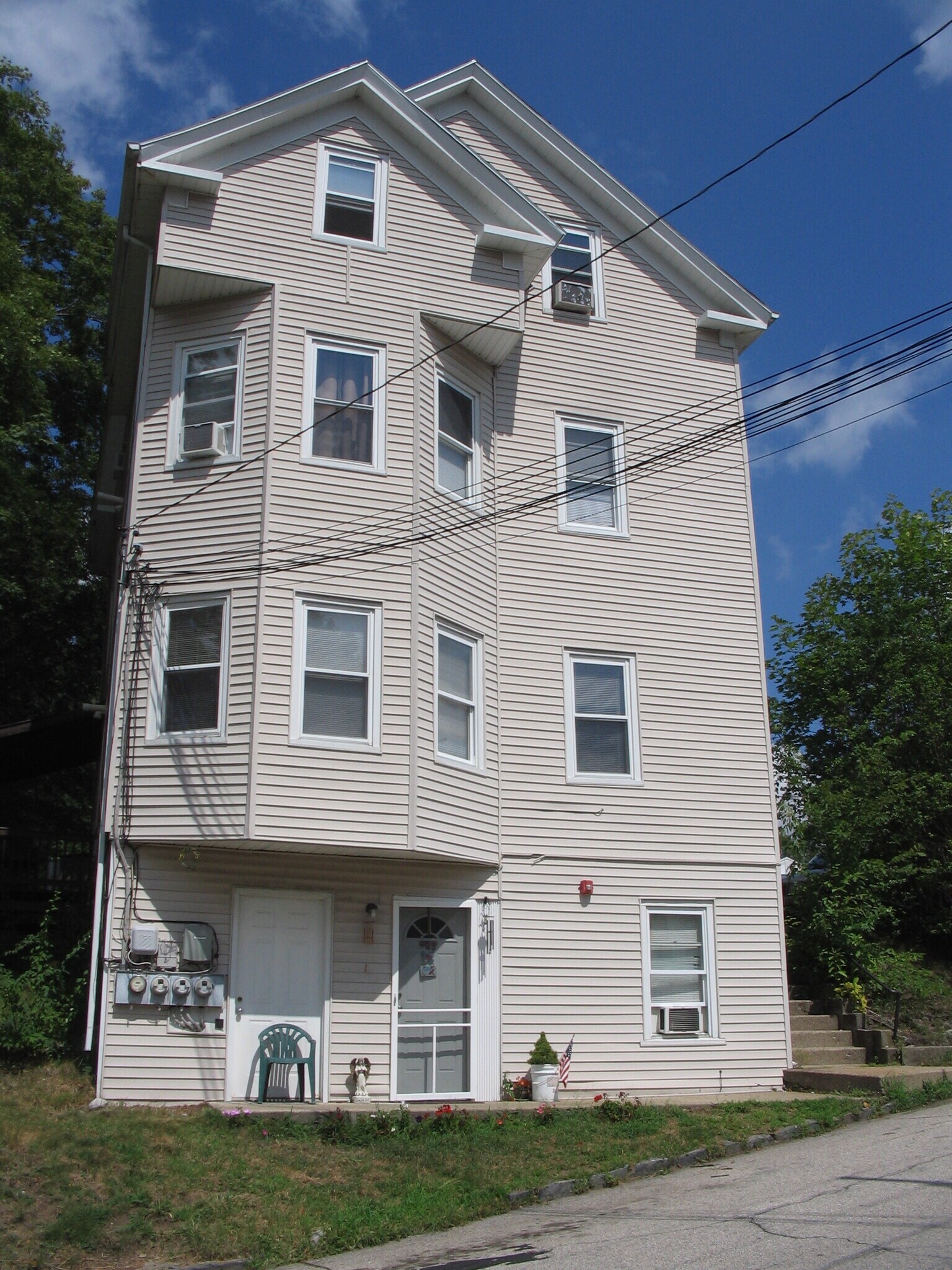 Building Photo - 43 Sawin Ave