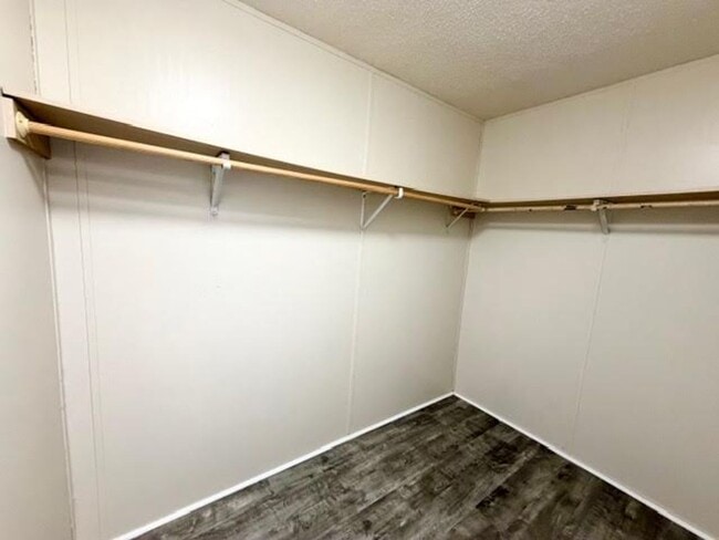 Building Photo - 125 Burkhart Ln