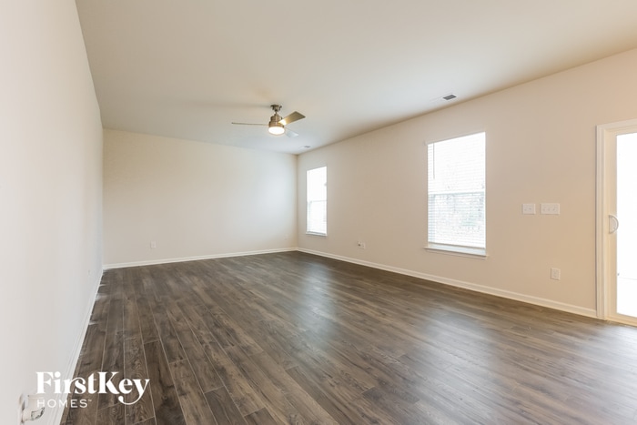 Building Photo - 106 Wild Lily Dr