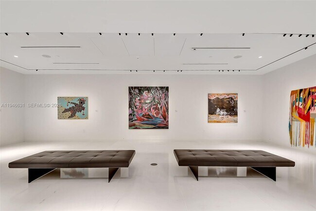 Building Photo - 300 Biscayne Blvd Way