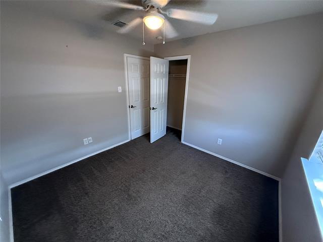 Building Photo - 9301 Goldenview Dr