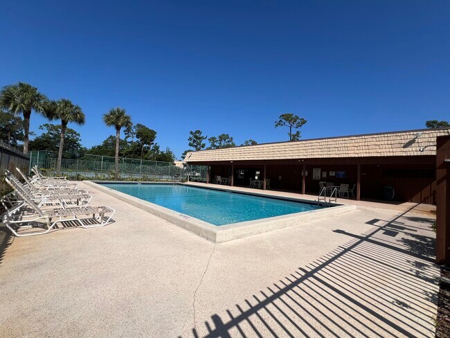 Building Photo - 4245 Oak Terrace Dr