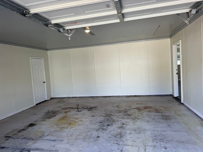 Building Photo - Beautiful 4/2 house in long Beach, MS