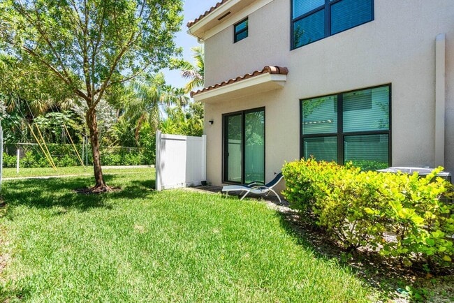 Building Photo - 4111 Plum Tree Ln