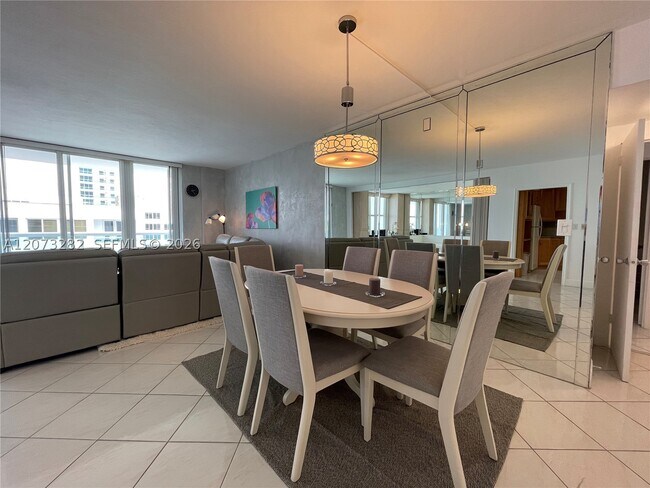 Building Photo - 5001 Collins Ave