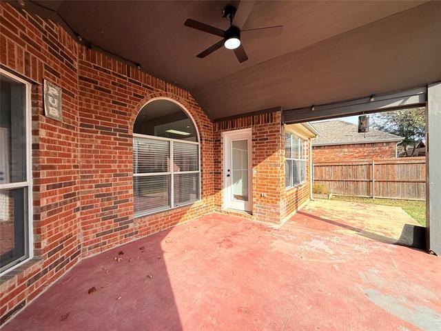 Building Photo - 1004 Broken Spoke Dr