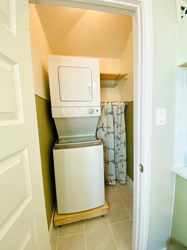 Building Photo - 2711 Cutter Ct
