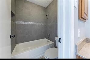 Building Photo - 2135 Collingsfield Dr