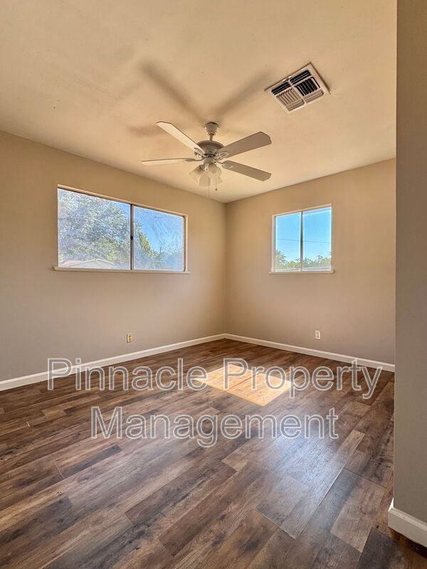 Building Photo - 2707 Lsu Ave
