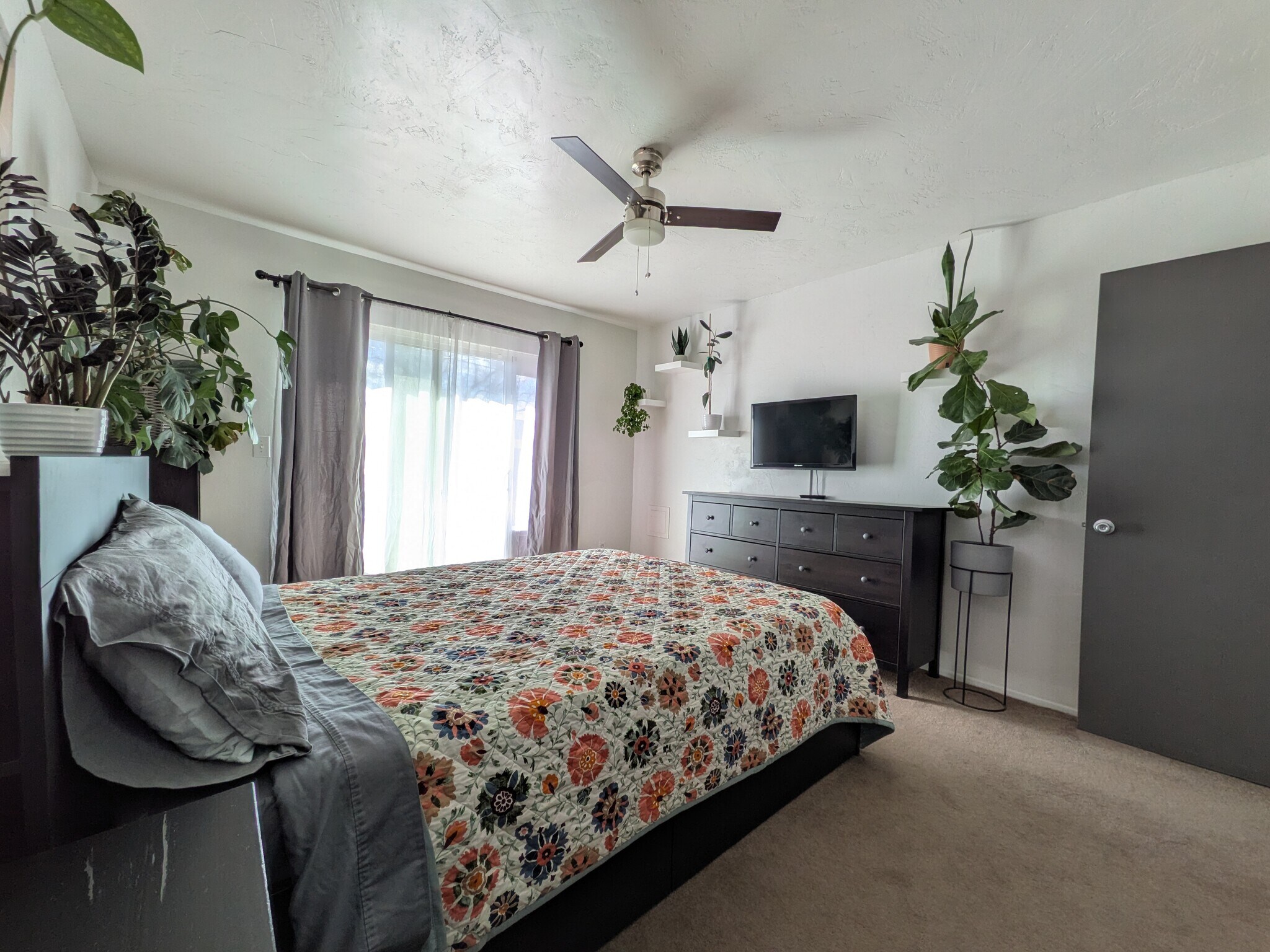 Building Photo - 240 N 17th St