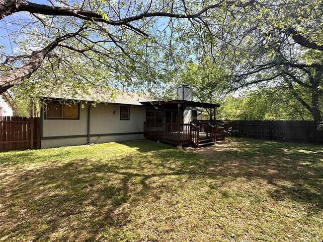 Building Photo - 2711 Wilcrest Dr