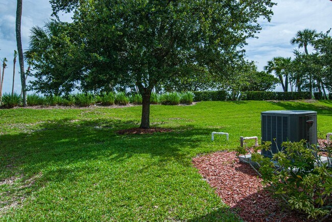 Building Photo - 9851 E Verona Cir