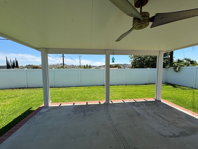 Building Photo - 4 Bedroom home located in beautiful La Habra neighborhood