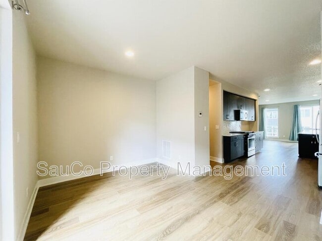 Building Photo - 17153 SW Woodpecker Ln