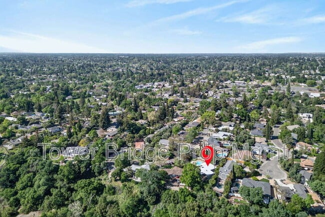Building Photo - 3937 Orangewood Dr