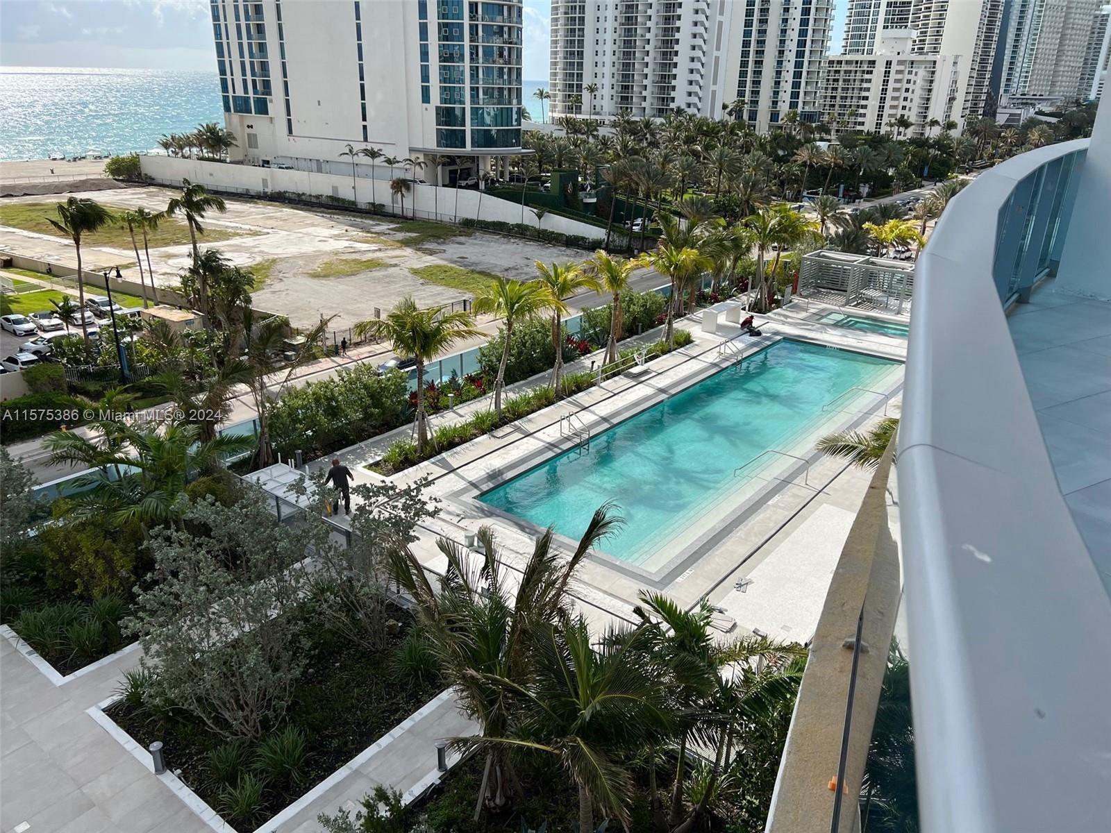 Building Photo - 400 Sunny Isles Blvd