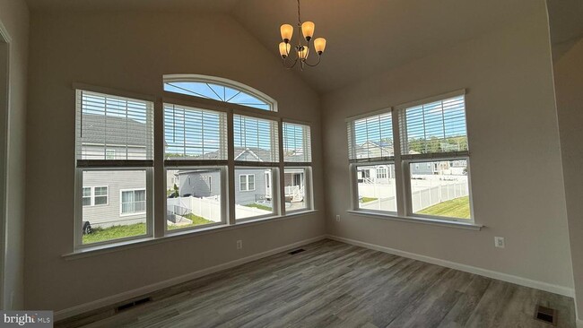 Building Photo - 7515 Oakham Dr