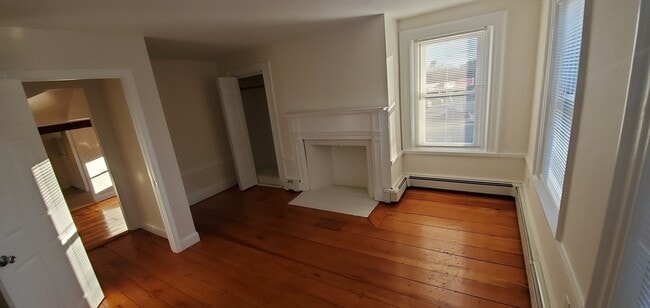 Building Photo - 458 Market St