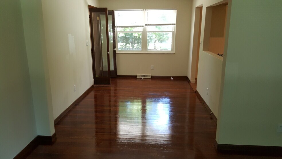 Building Photo - 4167 Marland Dr