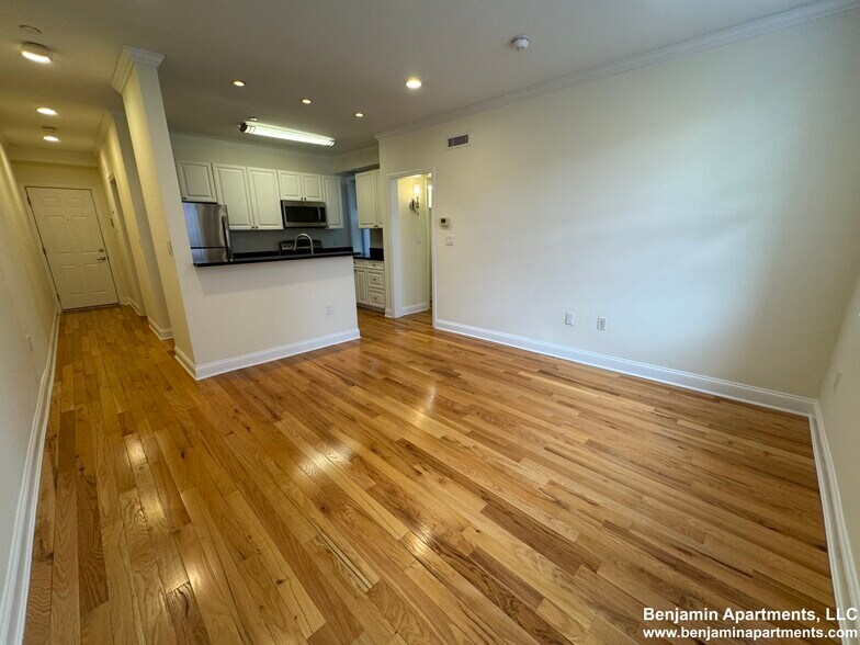 Building Photo - 11 Chauncy St