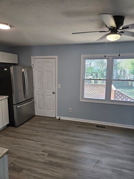 Building Photo - 131 Jones Ray Cir