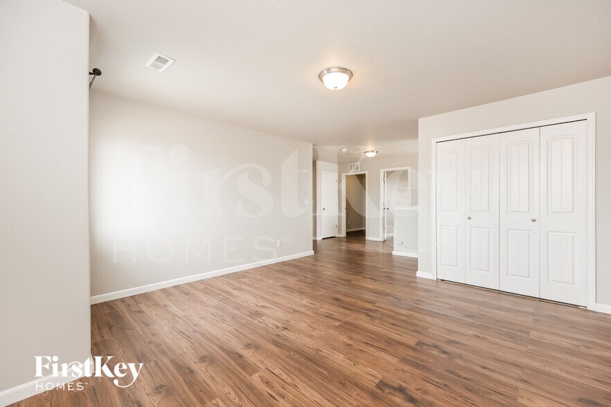 Building Photo - 8517 Admiral Way