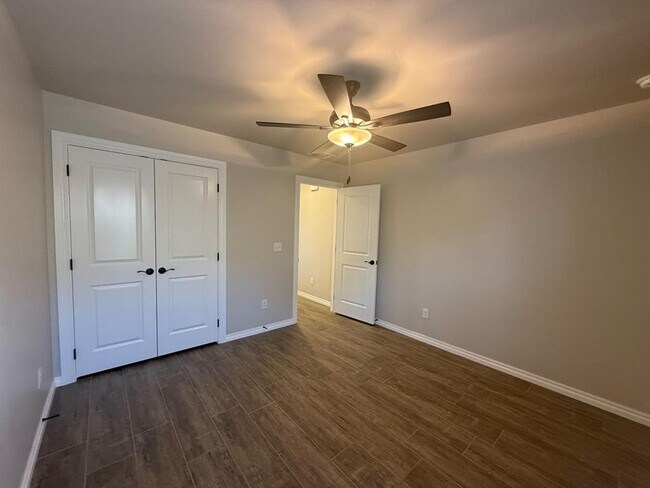 Building Photo - 8401 HazelWood Wy